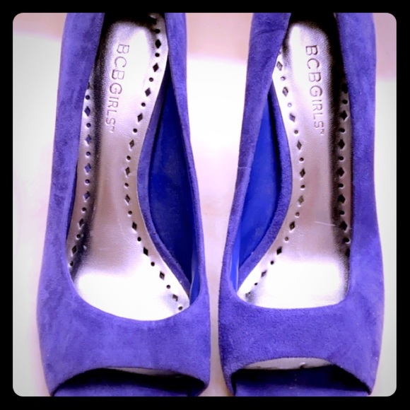 NEW BCBG Royal Blue Peep Toe Pump Heel - Picture 1 of 3